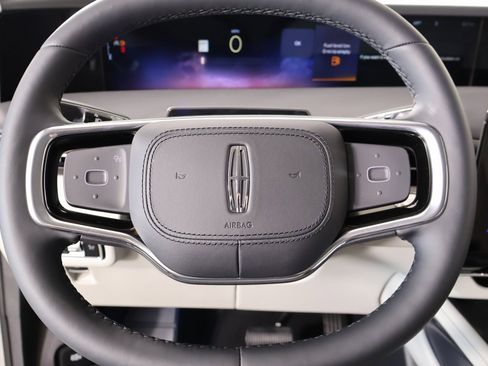 New 2026 Lincoln Nautilus Premier image 3