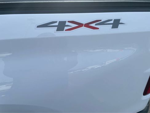 Used 2022 Chevrolet Silverado 1500 LT w/ Bed Protection Package image 11