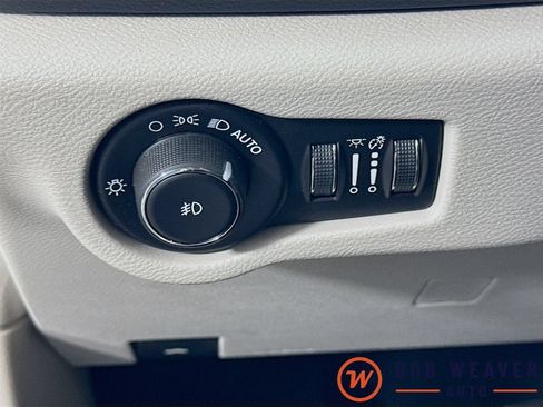 Used 2019 Chrysler Pacifica Touring Plus FWD image 12