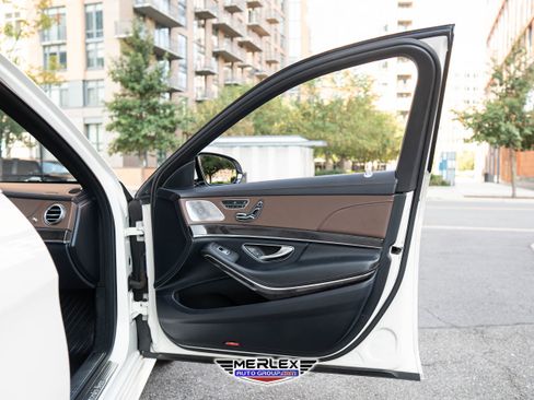 Used 2019 Mercedes-Benz S 560 4MATIC Sedan image 45