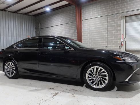 Used 2022 Lexus ES 350 Ultra Luxury w/ Accessory Package 2 FWD image 7