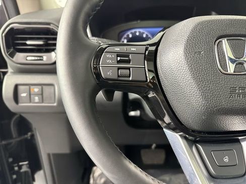 Certified 2025 Honda Pilot Elite image 13