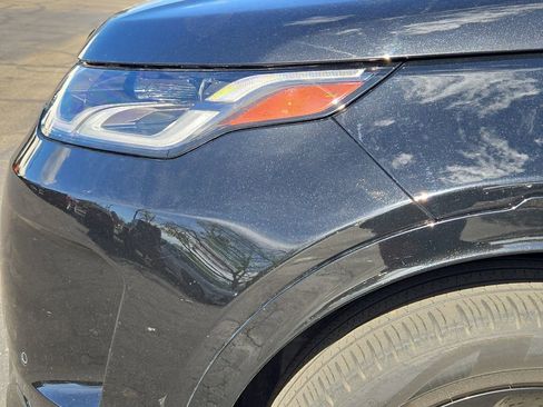 Used 2023 Land Rover Discovery Sport SE R-Dynamic image 4