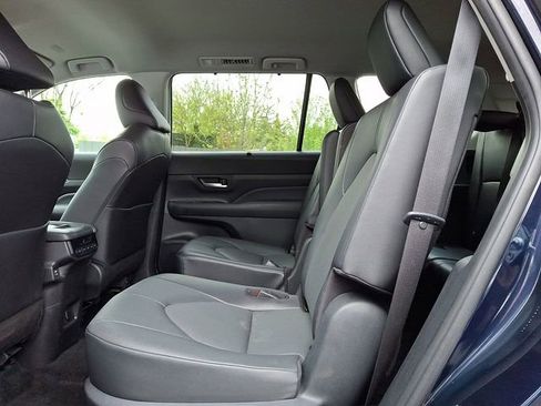 Certified 2024 Toyota Grand Highlander AWD image 10