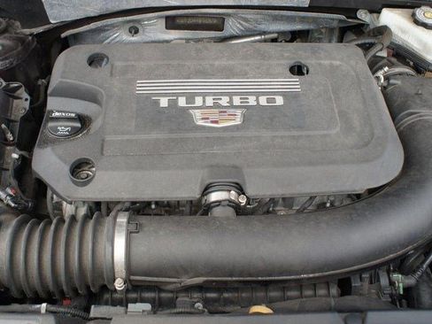 Used 2021 Cadillac XT4 Premium Luxury w/ Driver Awareness Package image 26