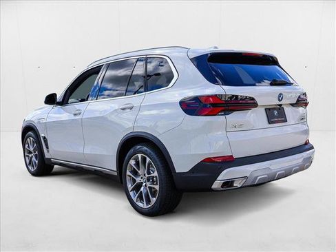 Used 2026 BMW X5 xDrive50e w/ Executive Package image 7