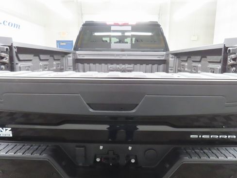 Used 2025 GMC Sierra 3500 Denali w/ Denali Reserve Package image 44