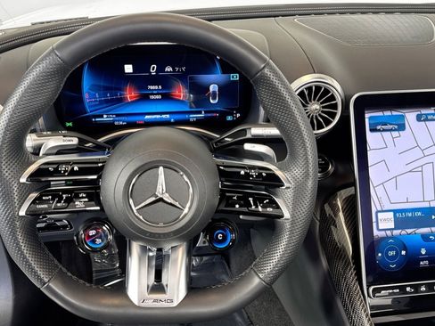 Used 2022 Mercedes-Benz SL 63 AMG 4MATIC image 11