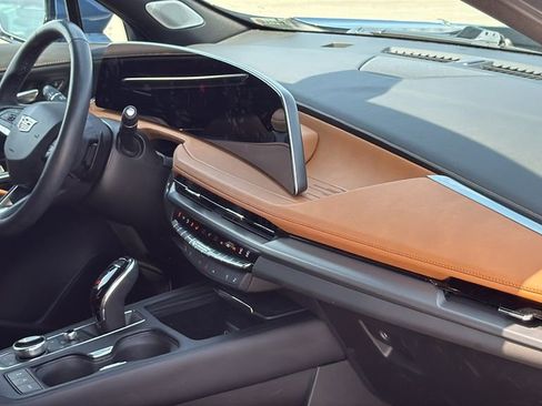 Used 2024 Cadillac XT4 Premium Luxury FWD image 30