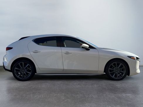 Used 2022 MAZDA MAZDA3 s image 4