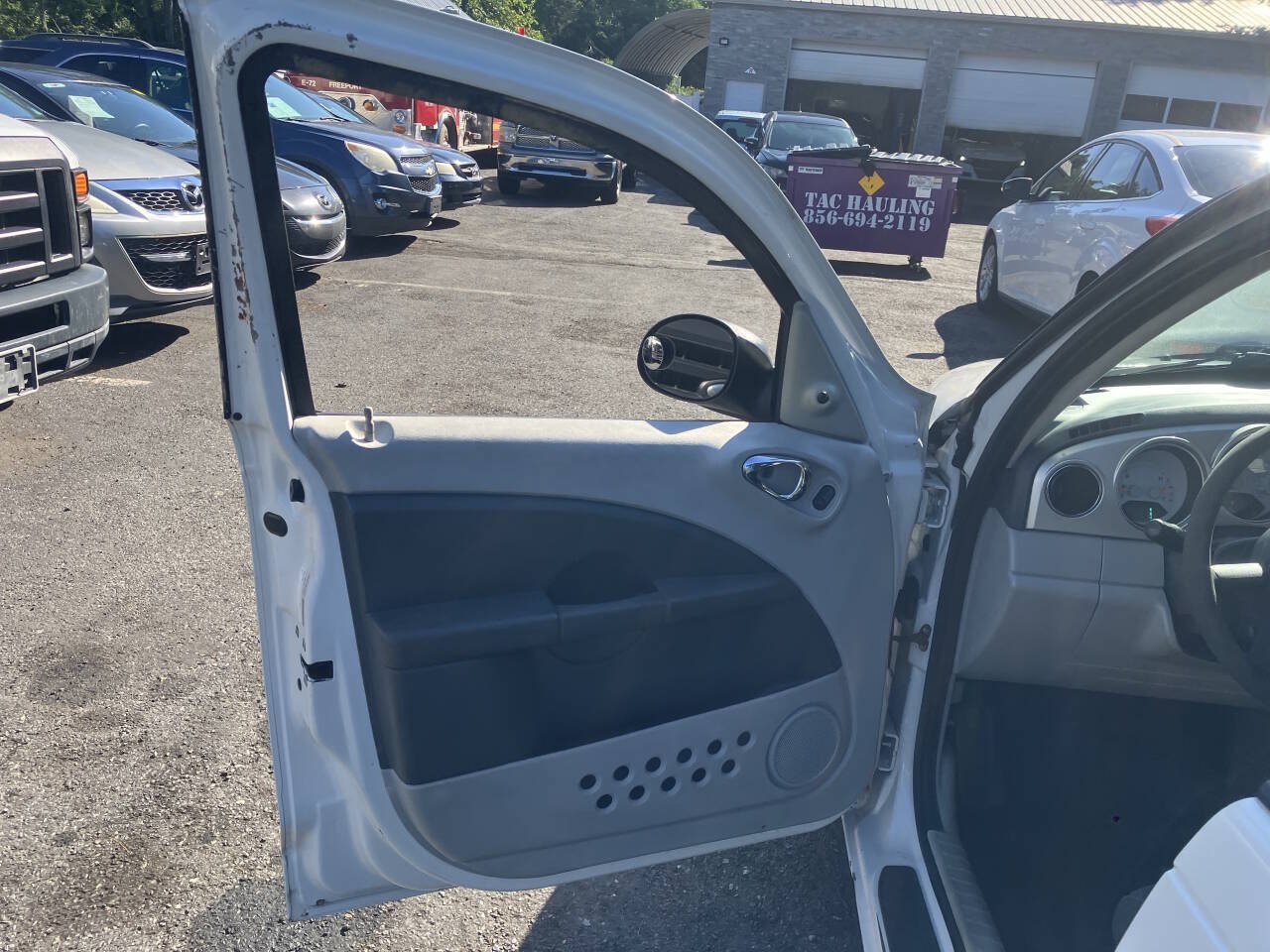 Used 2009 Chrysler PT Cruiser FWD image 12