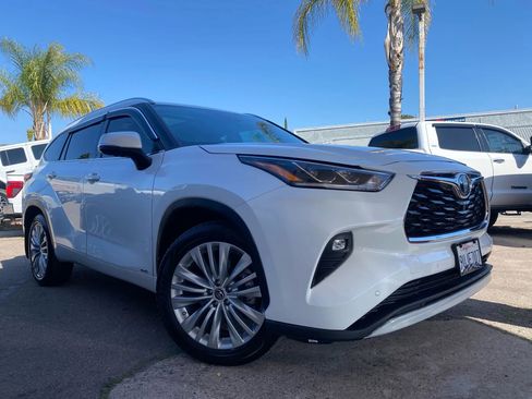 Used 2023 Toyota Highlander Platinum image 52