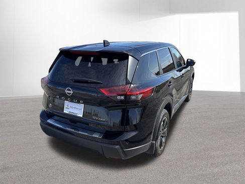 Used 2024 Nissan Rogue SV image 30