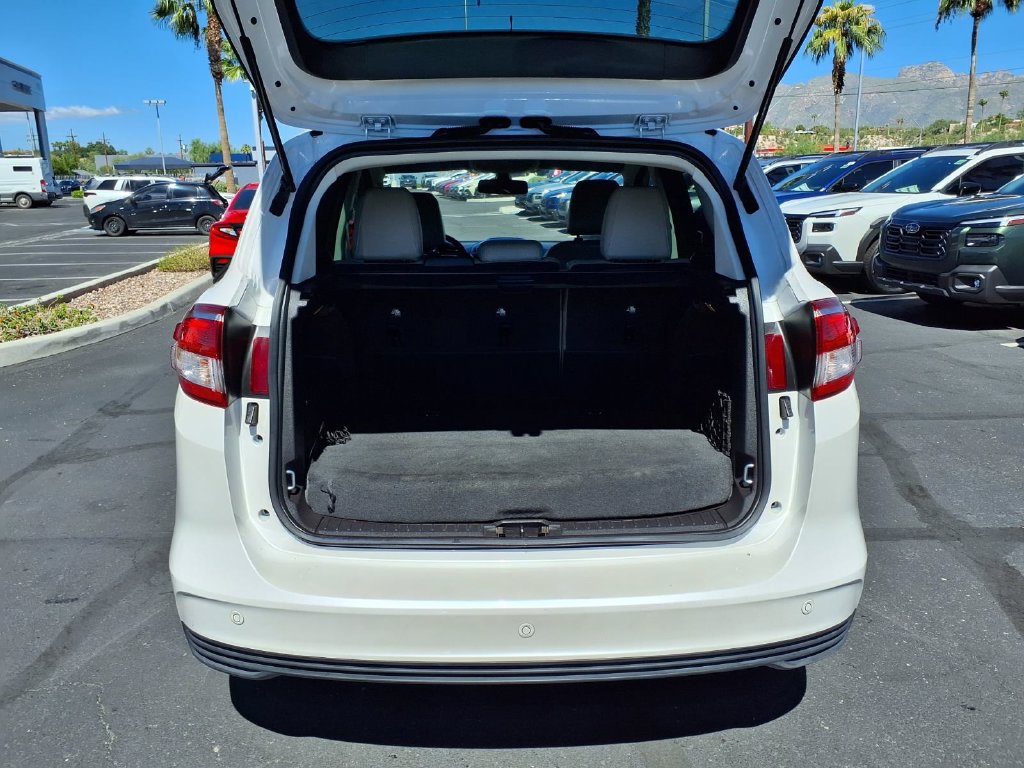 Used 2017 Ford C-MAX Titanium FWD image 15