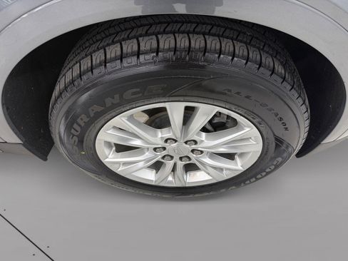 Certified 2022 Cadillac XT5 Luxury image 10