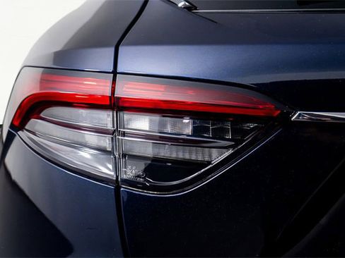 Used 2022 Maserati Levante GT image 12