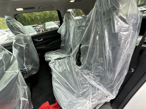 New 2025 Subaru Ascent Limited image 13