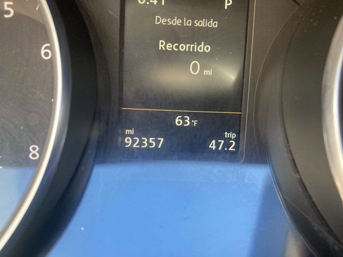 Used 2017 Volkswagen Passat 1.8T SEL Premium image 13