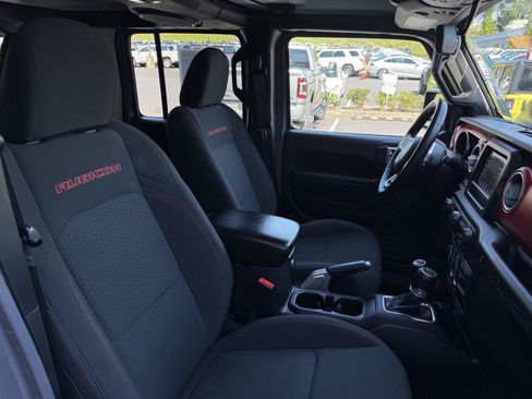 Used 2018 Jeep Wrangler Unlimited Rubicon AWD/4WD image 22