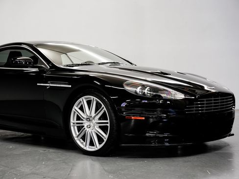 Used 2009 Aston Martin DBS Coupe RWD image 37