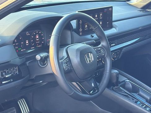 Used 2024 Honda Accord Sport image 9