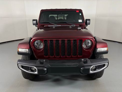 Used 2021 Jeep Gladiator Sport image 4