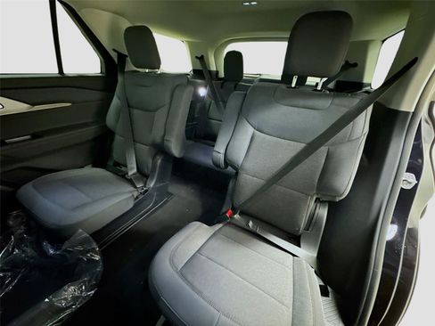 New 2026 Ford Explorer Active RWD image 23