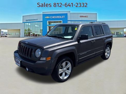 Used 2015 Jeep Patriot Latitude FWD image 1