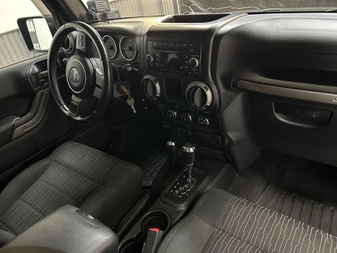 Used 2012 Jeep Wrangler Sport AWD/4WD image 10