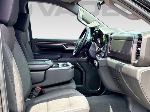 Certified 2024 Chevrolet Silverado 1500 LT image 9