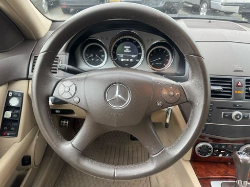 Used 2011 Mercedes-Benz C 300 4MATIC Sedan image 19