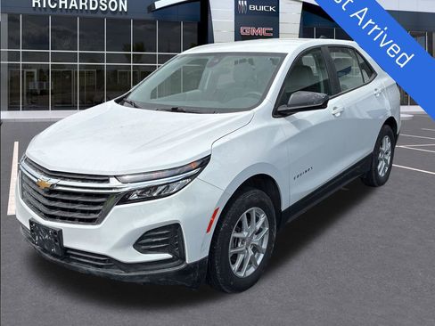 Used 2024 Chevrolet Equinox LS AWD/4WD image 1