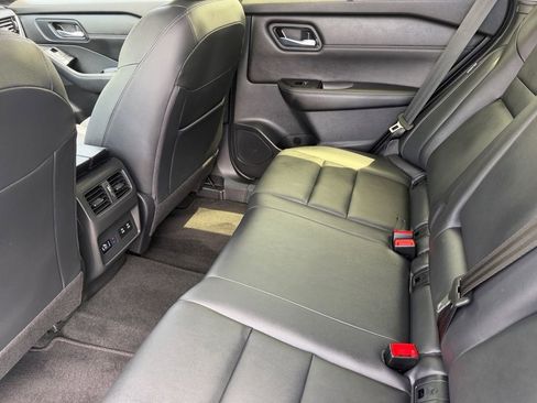 Used 2024 Nissan Rogue SL w/ SL Premium Package FWD image 15