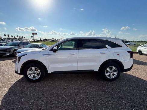 New 2026 Kia Sorento LX image 4