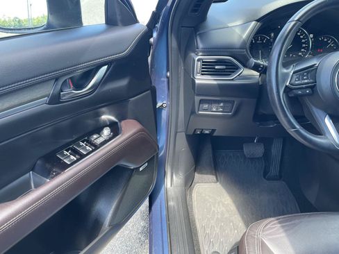 Used 2023 MAZDA CX-5 Signature AWD/4WD image 2