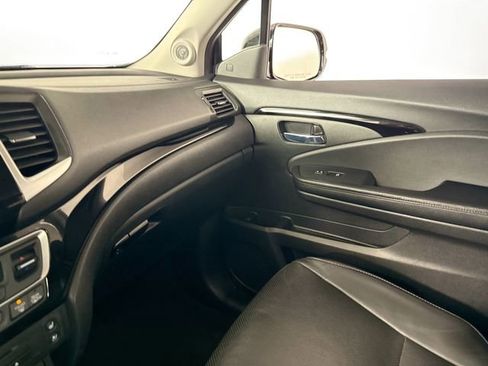 Used 2016 Honda Pilot Elite image 45