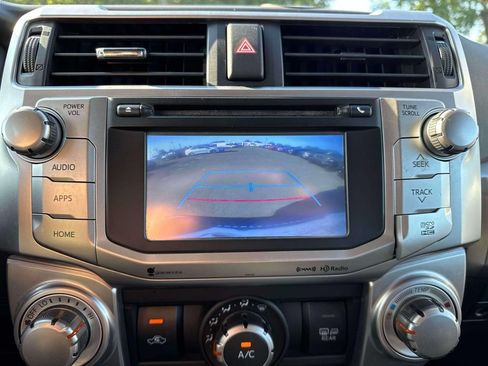 Used 2017 Toyota 4Runner SR5 AWD/4WD image 30