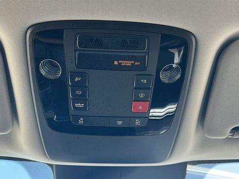 Used 2026 Kia Carnival FWD image 29