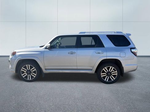 Used 2020 Toyota 4Runner Limited AWD/4WD image 10