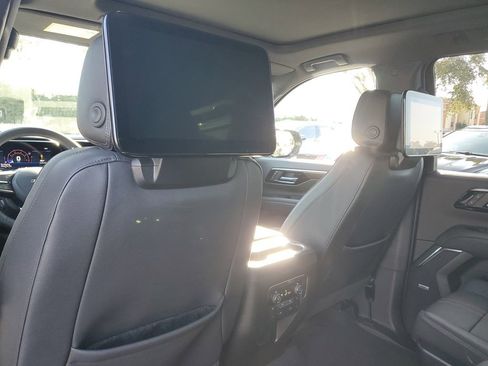 Used 2025 Chevrolet Tahoe High Country image 15