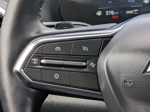 Used 2026 Chevrolet Equinox LT AWD/4WD image 19