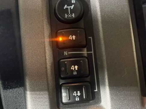 Used 2003 HUMMER H2 w/ Preferred Equipment Group AWD/4WD image 14