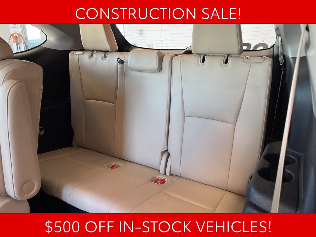 Used 2020 Toyota Highlander Limited FWD image 16