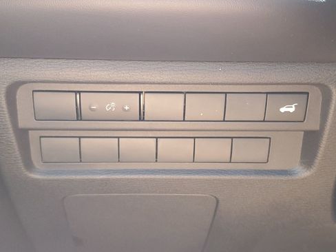 New 2025 Mitsubishi Outlander SE image 20