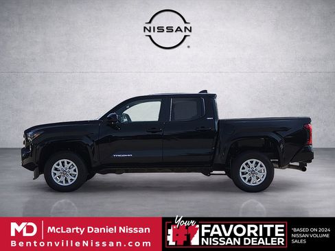 Used 2024 Toyota Tacoma SR5 RWD image 3