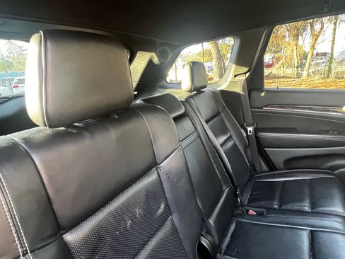 Used 2017 Jeep Grand Cherokee Overland image 42