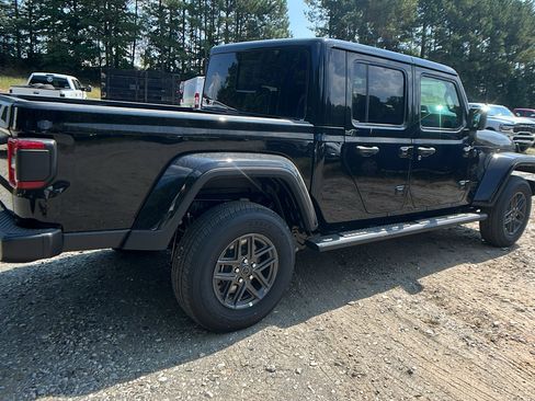 New 2025 Jeep Gladiator Sport image 8