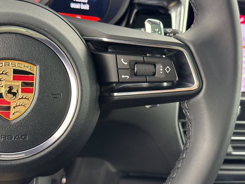 Certified 2026 Porsche Macan AWD/4WD image 29