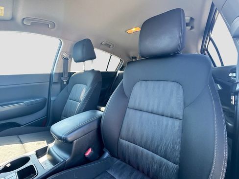 Used 2017 Kia Sportage LX AWD/4WD image 19