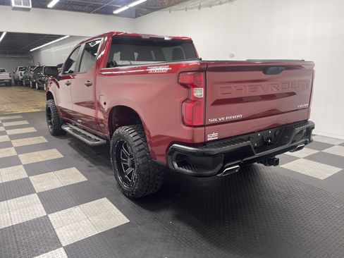 Used 2019 Chevrolet Silverado 1500 Custom Trail Boss w/ Custom Convenience Package image 2